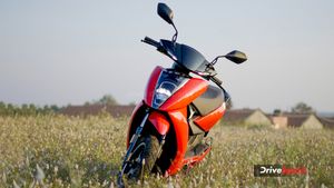 Ather 450X vs 450 Pro Pack: एथर के 450एक्स व 450एक्स प्रो पैक में क्या है अंतर? जानें