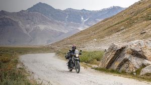 लद्दाख जाने वालों के लिए खुशखबरी, अब रिस्ट्रिक्टेड इलाकों में भी जा सकेंगे टूरिस्ट