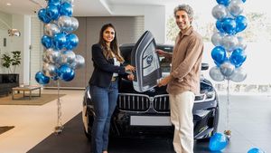 एक्टर जिम सार्भ ने खरीदी बीएमडब्ल्यू की यह लग्जरी कार, दिखनें में लग रही बेहद आकर्षक 