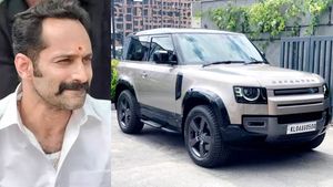 एक्टर फहाद फासिल ने खरीदी 2 करोड़ की लैंड रोवर डिफेंडर 90, रखतें है कारों का शानदार कलेक्शन