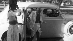 इस स्वतंत्रता दिवस पर जाने किन कारों में सफर करते थे महात्मा गांधी