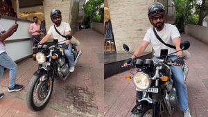 Royal Enfield की इस धांसू बाइक के साथ नजर आएं बॉलीवुड अभिनेता Sunny Kaushal, जानें कीमत और फीचर्स 