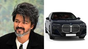 साउथ सिनेमा के सुपरस्टार Thalapathy Vijay ने खरीदी करोड़ों की लग्जरी कार, कलेक्शन में Rolls-Royce भी शामिल
