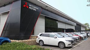 मार्केट में फिर से धूम मचाने आ रही है Pajero बनाने वाली Mitsubishi, TVS से मिलाया हाथ