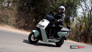 Ather Rizta Review: फैमिली के लिए बेस्ट ऑप्शन है ये इलेक्ट्रिक स्कूटर? फीचर्स से लेकर रेंज तक जानिए पूरी डिटेल