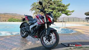 कितनी पावरफुल है Bajaj की नई Pulsar NS400Z? फीचर्स से लेकर स्पीड तक..देखिए फूल VIDEO Review 