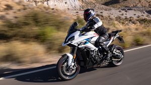 BMW S 1000 XR : 22 लाख की इस सुपरबाइक में क्या है खास? खरीदने से पहले जानिए पूरी डिटेल्स 