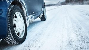 जानें नमक कैसे बनाता है आपका रास्ता आसान! बर्फीली सड़कों पर नमक क्यों डालते हैं?