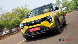 Mahindra XUV 3XO ने बनाया नया रिकॉर्ड! महीने भर में बिकीं 10 हजार यूनिट, जानें कीमत और फीचर्स 