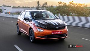 Tata Altroz Racer Review : नई टाटा अल्ट्रोज रेसर का कैसा है परफॉर्मेंस? जानिए फर्स्ट ड्राइव एक्सपीरियंस