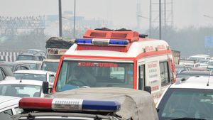 बेंगलुरु में अब बेधड़क तोड़ सकते हैं Traffic Signal! नहीं कटेगा कोई भी चालान, जानें क्या है नया नियम