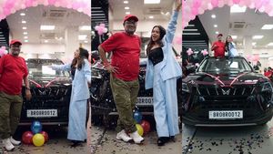 सोशल मीडिया से BiggBoss तक का सफर..अब Manisha Rani ने पापा को गिफ्ट की Mahindra की ये धांसू कार, जानें खासियत