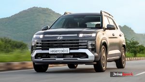 2024 Hyundai Alcazar Review : एडवांस फीचर्स...जबरदस्त स्पेस! जानें चलाने में कैसी है नई हुंडई अल्कजार 