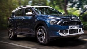 2024 Citroen Aircross पहले से 1.5 लाख सस्ती कीमत पर लॉन्च, इस नवरात्रि सिर्फ इतने में घर ले आएं ये दमदार SUV