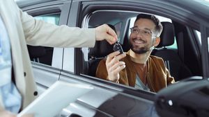 सस्ते के चक्कर में कहीं लग न जाए चूना! Second Hand Car खरीदते समय इन बातों का रखें ख्याल