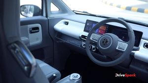 अब ट्रैफिक में ड्राइव करना होगा आसान! सिर्फ 4.99 लाख में मिल रही Automatic Car, सेफ्टी भी टॉप-क्लास