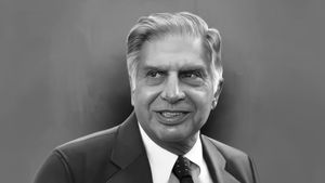 Ratan Tata का 86 वर्ष की उम्र में निधन, दिग्गज उद्योगपति ने  दिलाई थी Auto Industry को अलग पहचान