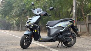 मॉडर्न डिजाइन, डिजिटल कंसोल और पावरफुल इंजन! मात्र 81 हजार का मिल रहा ये स्कूटर; जानिए चलाने में कैसा