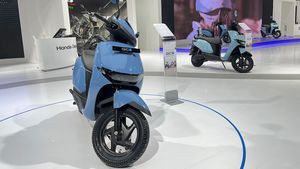 बड़ी LCD डिस्प्ले और 26L स्टोरेज जैसी कई खूबियां...सिर्फ 90 हजार में लॉन्च हुआ Honda QC1 इलेक्ट्रिक स्कूटर