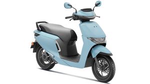102 Km रेंज, TFT डिस्प्ले और एलॉय व्हील! मात्र 1 हजार में बुक करें ये Electric Scooter