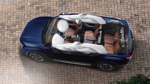 पैनारोमिक सनरूफ और लेवल 2 ADAS सेफ्टी जैसे एडवांस फीचर्स...Hyundai ने बढ़ाई अपनी इस प्रीमियम SUV की कीमत 