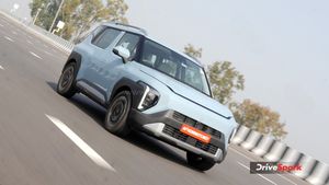 Kia Syros Review: सेल्टॉस से सस्ती और सोनेट से बेहतर! चलाने में ऐसी है नई साइरोस