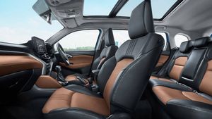 Hybrid इंजन, 360-डिग्री कैमरा और पैनोरमिक सनरूफ... मिनटों में समझें Toyota की इस SUV को खरीदने की बड़ी वजह