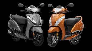 125cc इंजन, 55KMPL माइलेज और डिजिटल डिस्प्ले! डेली ऑफिस आने-जाने के लिए बेस्ट है ये स्कूटर, कीमत मात्र 90 हजार