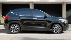 Hybrid इंजन के साथ आ रही है Kia की ये पॉपुलर SUV, जबरदस्त माइलेज और एडवांस फीचर्स से होगी लैस