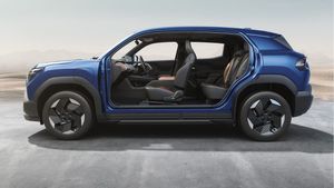 Maruti Suzuki e Vitara के इस वेरिएंट में मिलेगी 500 KM से ज्यादा रेंज, बेस ट्रिम की डिटेल भी आई सामने