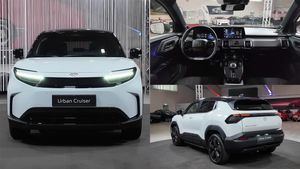 Hybrid के बाद अब इलेक्ट्रिक मॉडल में आ रही Toyota Urban Cruiser; इंटीरियर की दिखी झलक, मिलेंगे ये खास फीचर्स