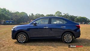 34Km माइलेज, 360-डिग्री कैमरा और 6 एयरबैग; 40-50 हजार कमाने वाले आराम से खरीद सकते हैं ये 5 सबसे सस्ती सेडान