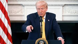 Trump का टैरिफ वार! US में Auto Imports पर 25 प्रतिशत टैक्स; इंडियन ऑटो मार्केट पर क्या असर