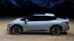 630Km रेंज, एंबिएंट लाइटिंग और ADAS सेफ्टी; जल्द आने वाली है Kia की ये नई ऑल-इलेक्ट्रिक कार! 