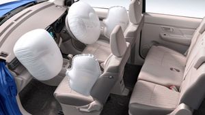 26.11 KM माइलेज और कई प्रीमियम फीचर्स; Maruti Ertiga को टक्कर देती है ये सस्ती 7-सीटर कार, अब खूब खरीद रहे लोग