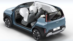 पैनोरमिक सनरूफ, 360-डिग्री कैमरा और ADAS सेफ्टी; Kia की इस नई कार को खूब खरीद रहे लोग, माइलेज में भी है दमदार