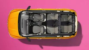 20Km माइलेज, 4 एयरबैग और एडवांस फीचर्स; इतने लोगों ने खरीदी देश की सबसे सस्ती 7-सीटर MPV