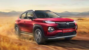 29Km माइलेज, 6 एयरबैग और 360-डिग्री कैमरा; इस कार को दनादन खरीद रहे लोग, कीमत बस 7.74 लाख से शुरू