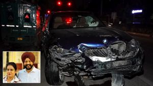 BMW की इस SUV ने ली डिप्टी सेक्रेटरी नवजोत सिंह की जिंदगी! सेफ्टी को लेकर उठ रहे सवाल