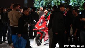 EICMA 2025: इटली के मिलान में 4 नवंबर को सजेगा मोटरसाइकिलों का मंच! ग्रैंड एंट्री को तैयार ये 5 मॉडल्स