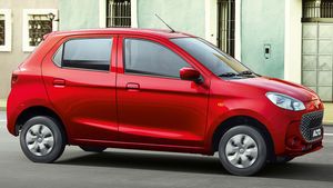 34 KM माइलेज और 6 एयरबैग; ₹3.70 लाख वाली कार को दनादन खरीद रहा मिडिल क्लास, डेली रनिंग के लिए है बेस्ट