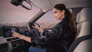 24 Km माइलेज, सनरूफ और 6 एयरबैग! ये हैं देश की सबसे सस्ती Diesel SUV; कीमत मात्र 7.99 लाख से शुरू