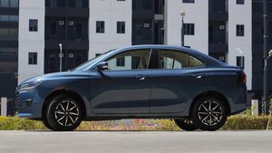 Maruti Dzire बनी कंपनी की Best Selling Car, देखिए सेल्स रिपोर्ट