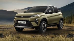 24 kmpl माइलेज, सनरूफ और ऑटोमैटिक गियरबॉक्स; इस SUV के सामने Creta और Scorpio भी फेल, कीमत मात्र ₹7.32 लाख