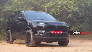 डीजल के बाद पेट्रोल में आई Tata Safari; फैमिली के लिए कितनी बेस्ट है SUV? पढ़िए फर्स्ट ड्राइव रिव्यू 