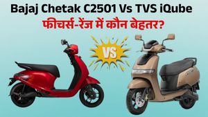 Bajaj Chetak C2501 Vs TVS iQube: कौन-सा इलेक्ट्रिक स्कूटर आपके लिए बेस्ट? जानें कीमत, रेंज और बैटरी में अंतर