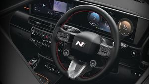 Hyundai की ये 5 सस्ती कारें है मिडिल क्लास के लिए बेस्ट; 27KM माइलेज, 6 एयरबैग और सनरूफ से लैस, कीमत ₹5.55 लाख