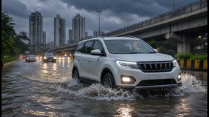 मानसून की आफत में भी बेफिक्र सफर: 15 लाख के बजट में ये 7-सीटर कारें हैं सबसे सुरक्षित
