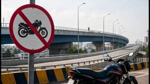 11 सितंबर से बेंगलुरु में टू-व्हीलर बैन: इलेक्ट्रॉनिक सिटी फ्लाईओभर पर सफर से पहले जानें ये नए नियम