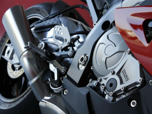 बीएमडब्‍लू एस 1000 आरआर का शानदार इंजन